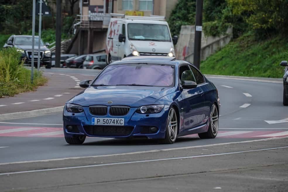 Vand BMW E92 330d sau schimb cu BMW E60 530/535 automat sau x5e70 +dif