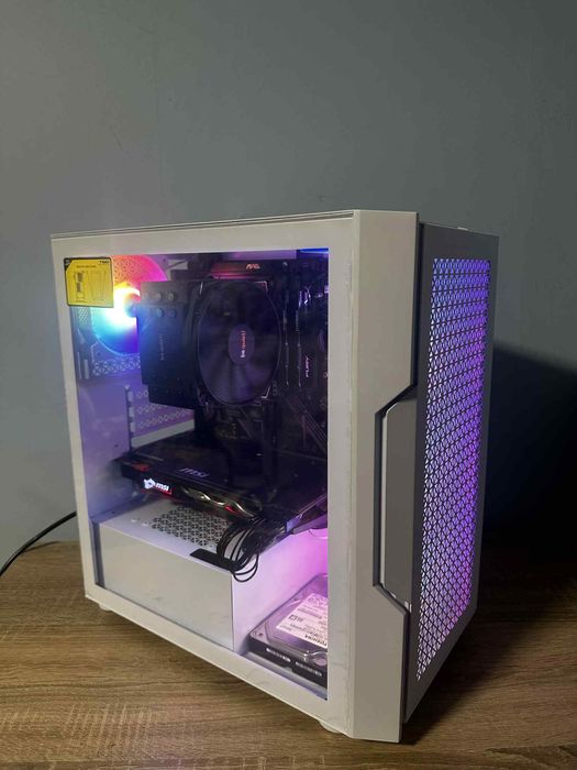 Мощен Геймърски PC / Компютър
