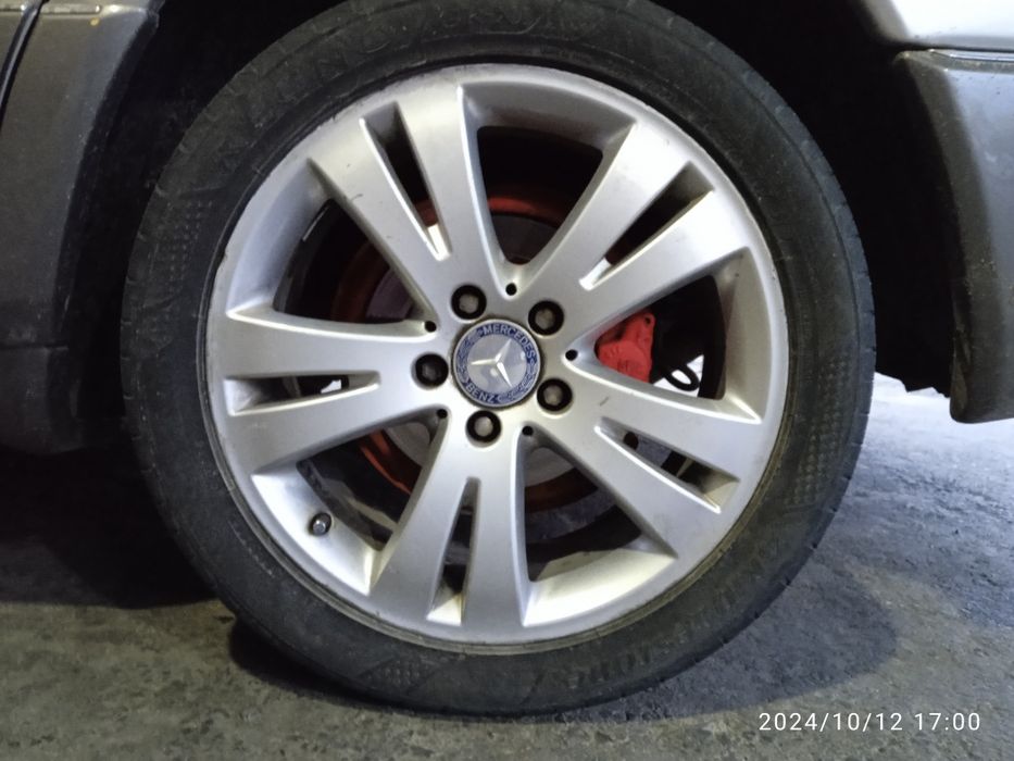 Продам диски с резиной на Мерседес 17