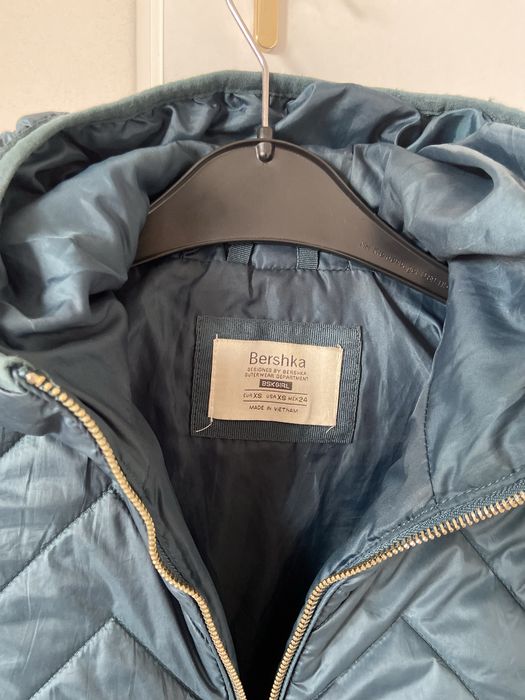 Geaca matlasata Bershka