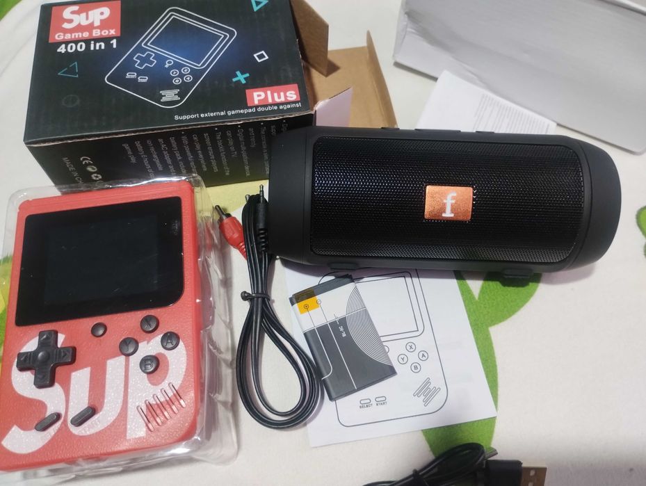 boxa bluetooth si joc retro sup noi