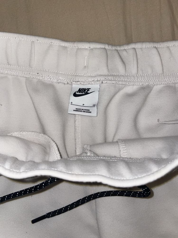 nike tech fleece