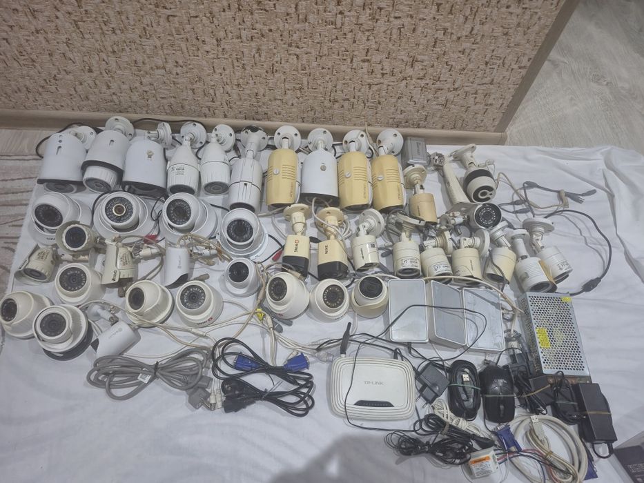 Камеры видеонаблюдения и другое