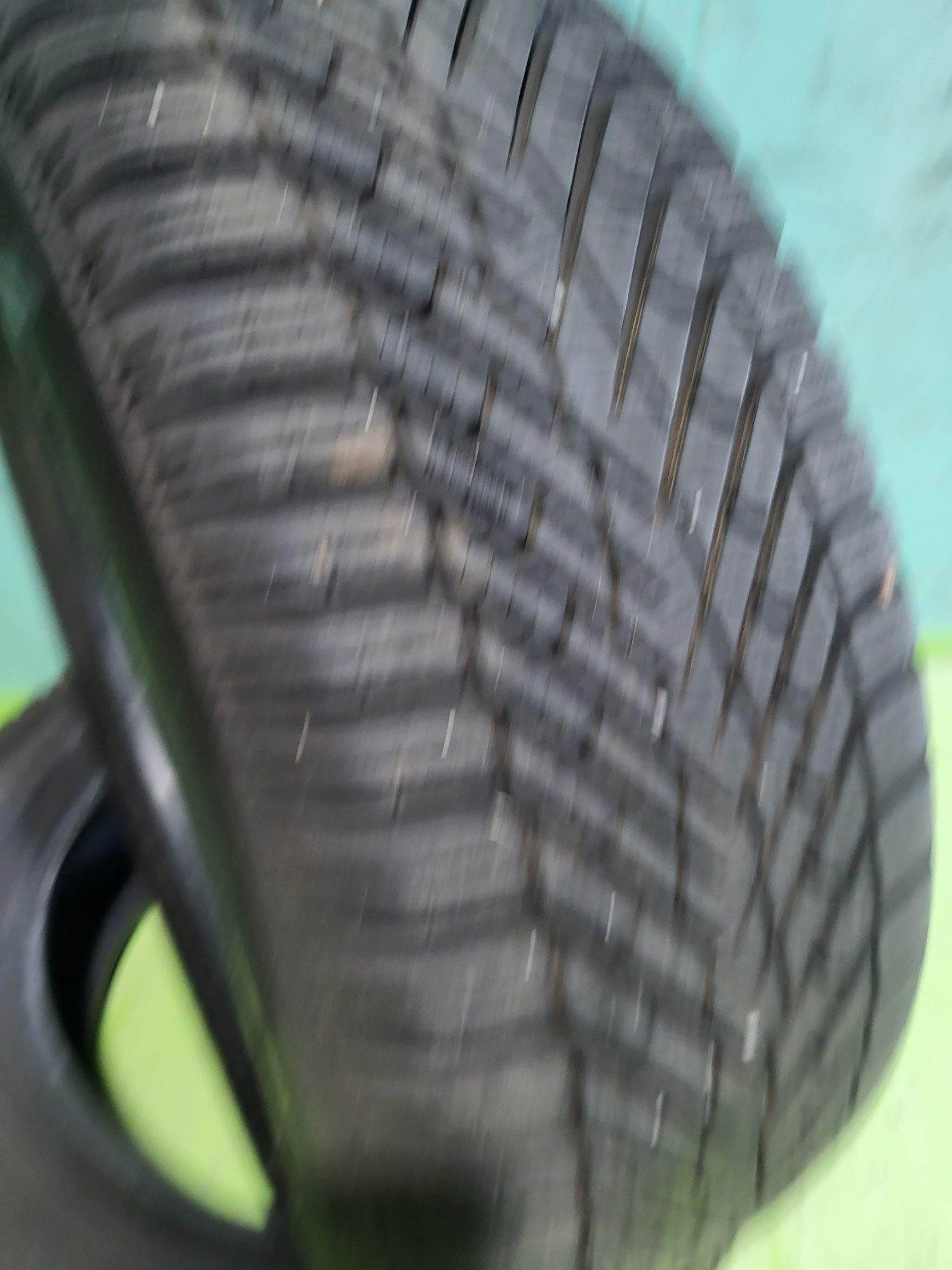 2 бр зимни 205/60/16 Pirelli