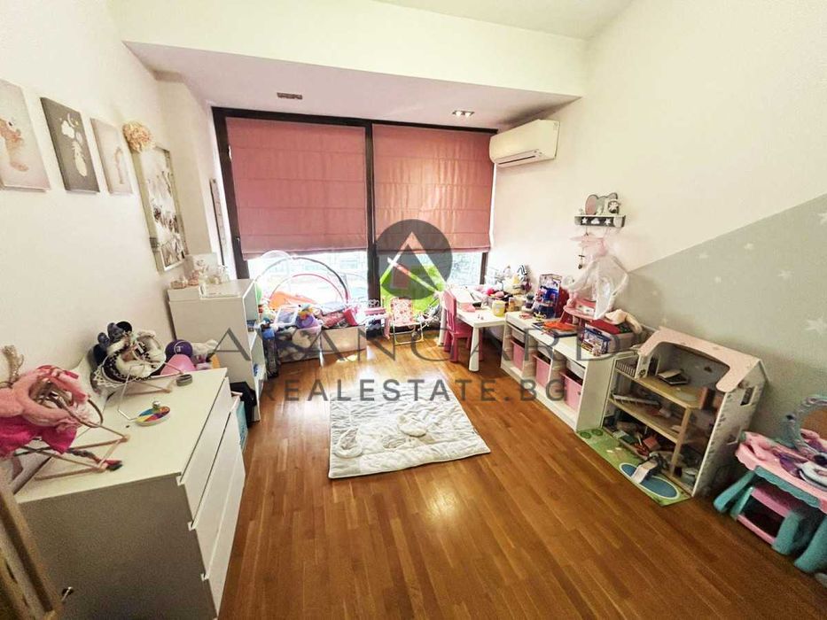 Продава се Тристаен апартамент в Пловдив, Кършияка - 145 кв.м за 2042 €/кв.м - Снимка #10