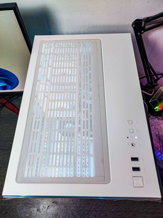 Нов! Ryzen 7 8700F, RTX 5060, 16GB DDR5 RAM, 1TB SSD NVMe