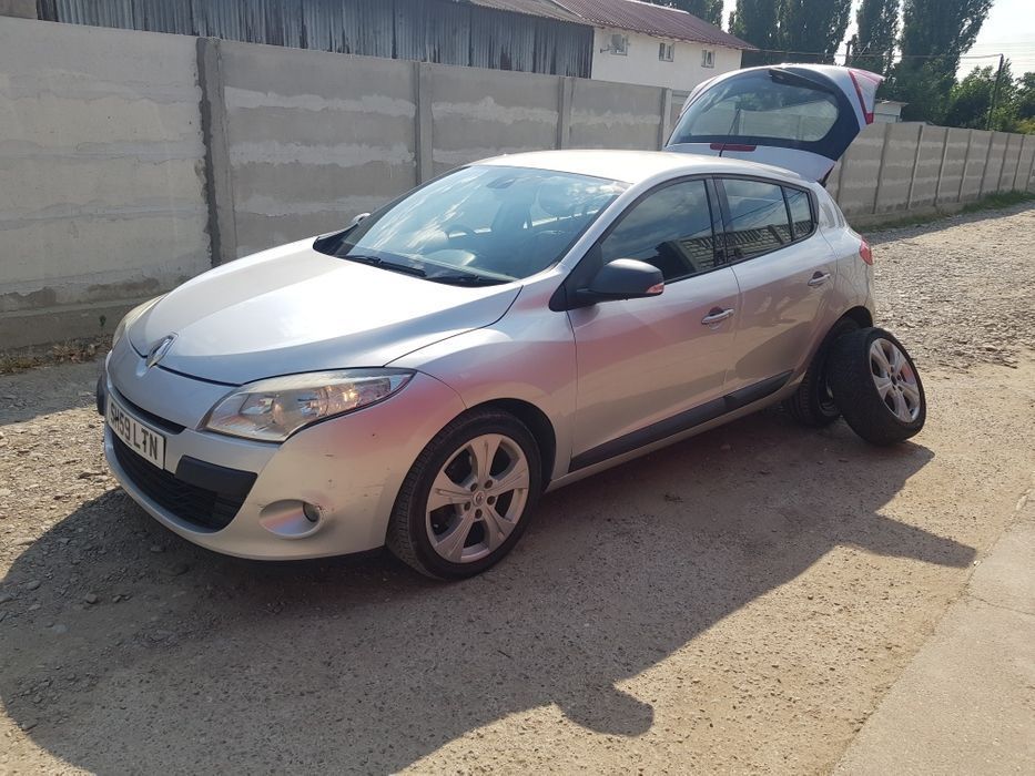 Usa fata stanga/Usa spate dreapta/Haion cu luneta Renault megane 3 Hatchback