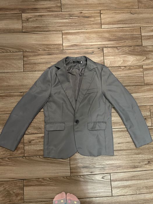 Vând sacouri de bărbat