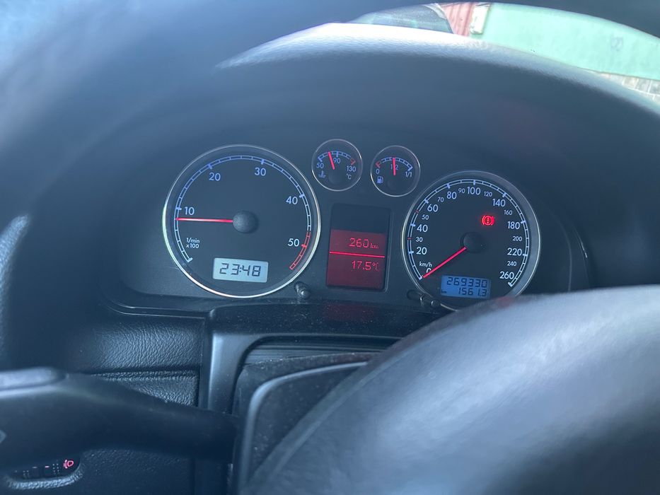 Vând Volkswagen passat
