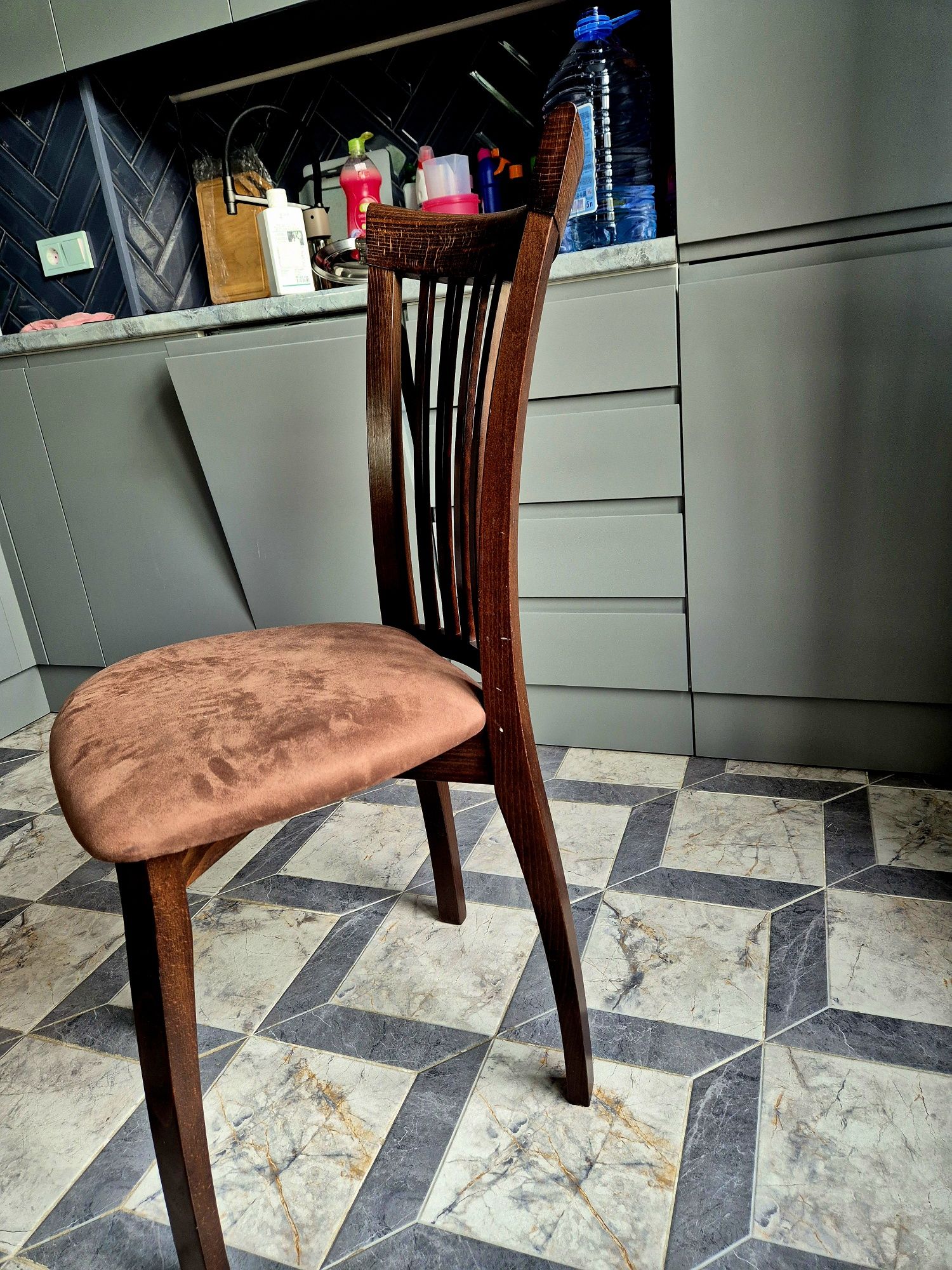 Стол раздвижной 140/110×80+ 4 стула , Стол в собранном состоянии