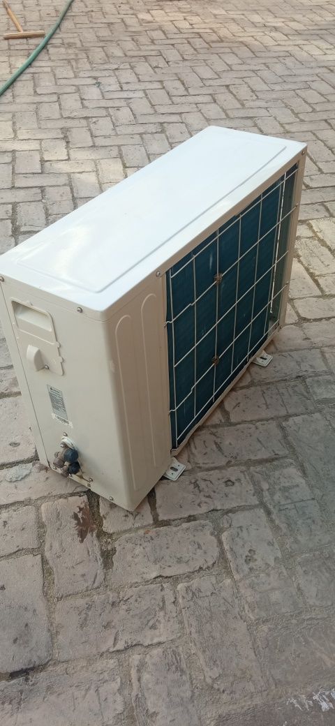 Кондиционер 24 хорошем рабочем сстоянии в комплекте всё есть