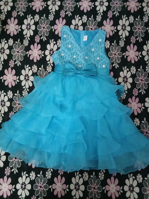 Нарядное платье для девочки