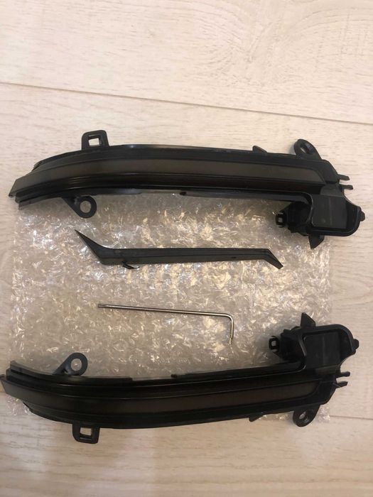 Semnalizare Led Oglinda Dynamic BMW F01 F02 F06 F07 F10 F11 F12 F13