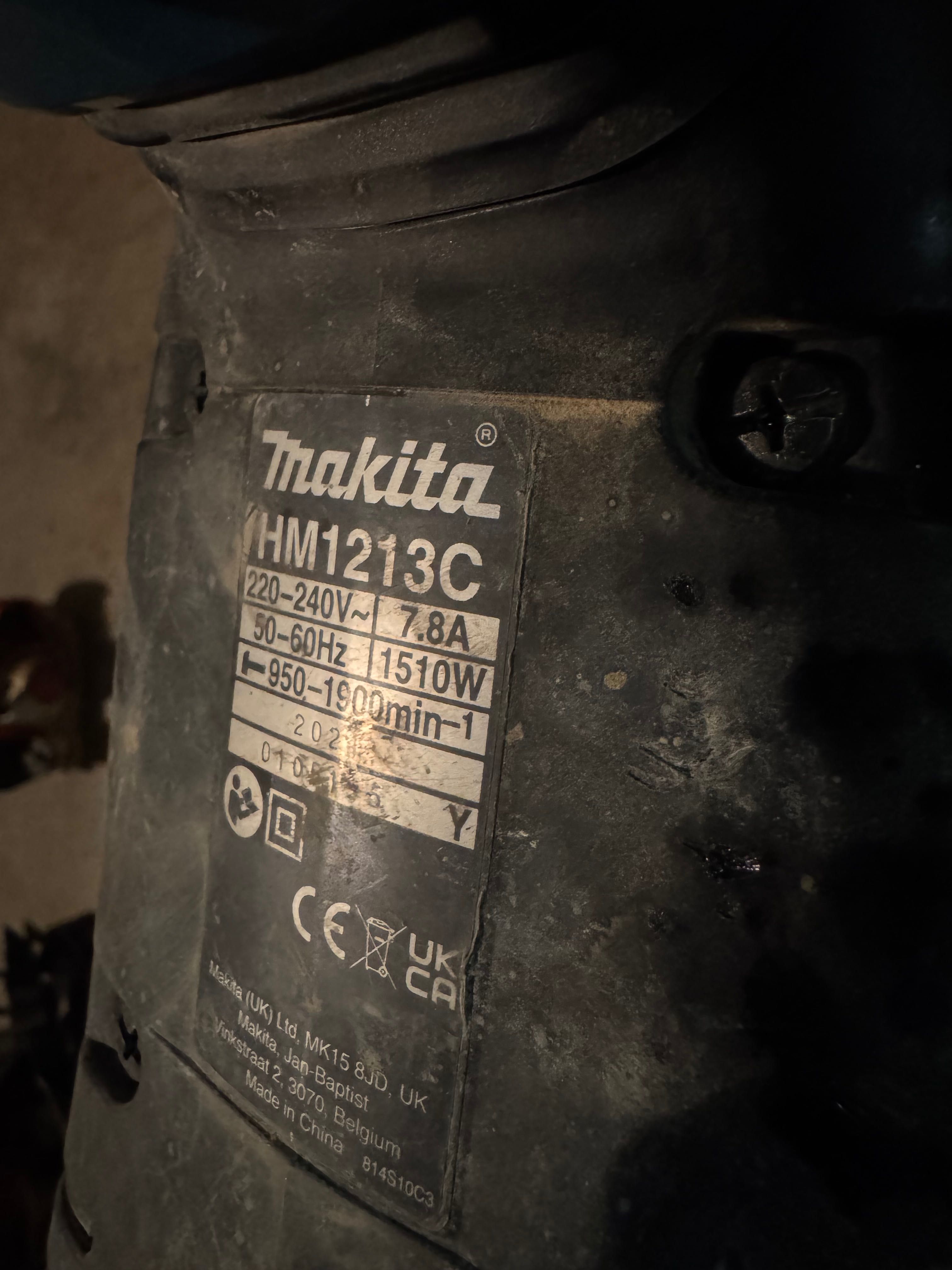 Антивибрационен Къртач MAKITA AVT HM1213C