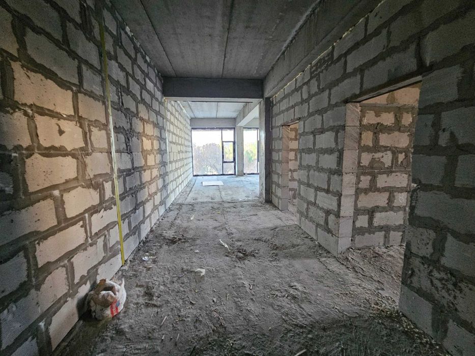 Buxoroda kvartira sotiladi 3 xonali 127m² 2-qavat