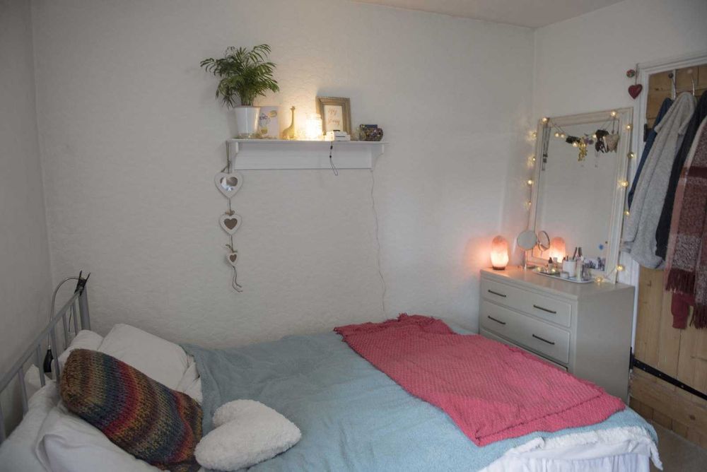 Дава се под наем Едностаен апартамент в София, Център - 45 кв.м за 331.5 € - Снимка #2