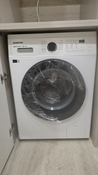 Продам новую в салафане стиральную машину Samsung