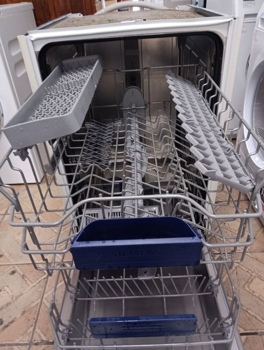 Тясна 45см съдомиялна за пълно вграждане Сименс Siemens 2 год.Гаранция