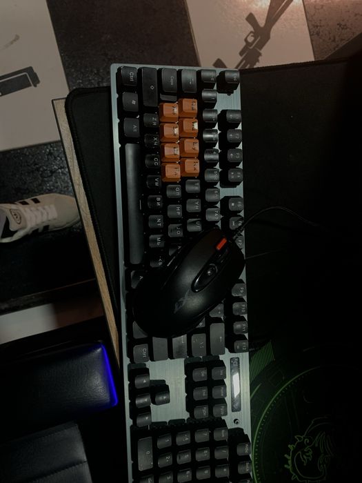 Kuchli kompyuter, MONITOR, Klaviatura mishka