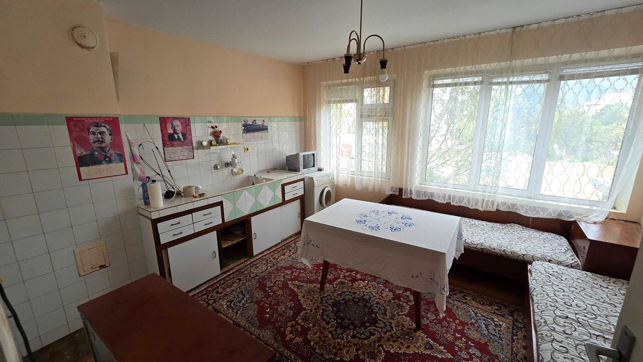 Продава се Четиристаен апартамент в Асеновград - 120 кв.м за 424 €/кв.м - Снимка #8