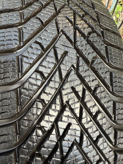 Джанти със зимни гуми PIRELLI dot 22  205/55/16