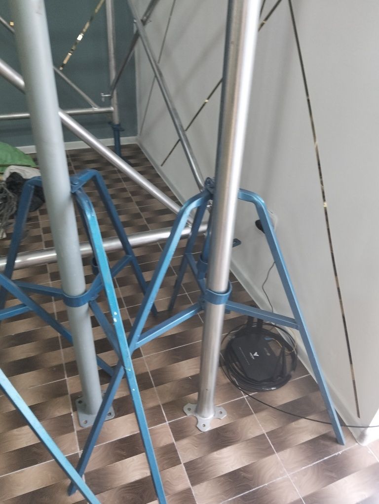 Teliskopechiski stoyka