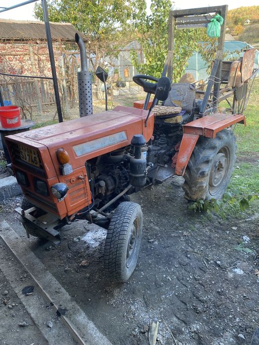 Vand tractor Chinezesc YTO DFH-180