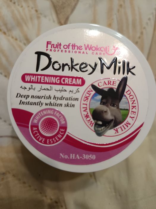 Donkey Milk-избелващ крем за лице.