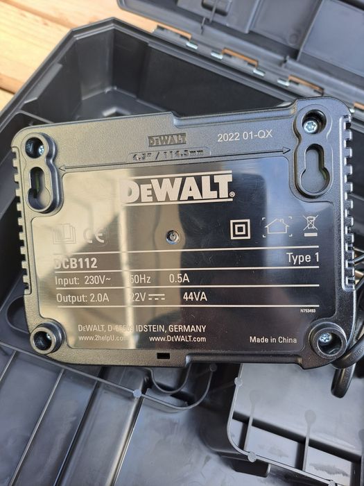 Filetantă mașină de găurit si însurubat profesională Dewalt DCD805