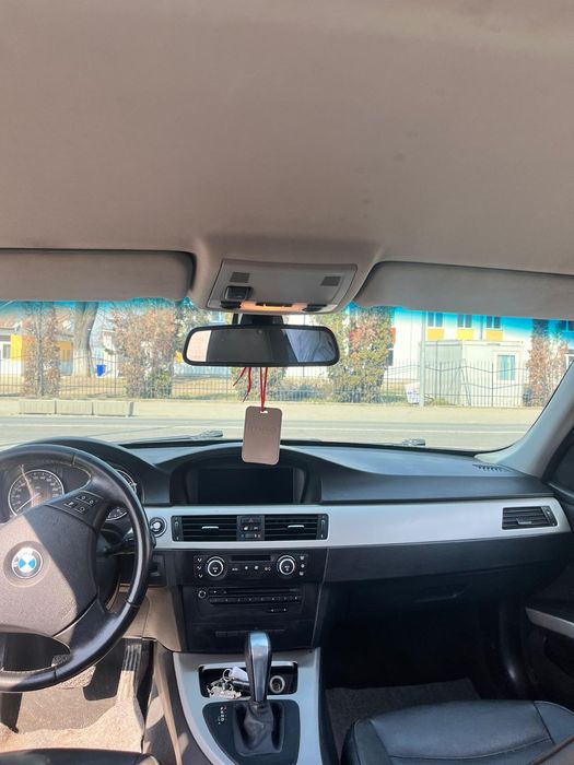 Vând BMW 320 e91 x drive Automată