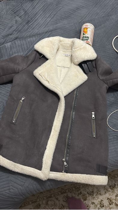 Продаю дублёнку очень хорошего качества.