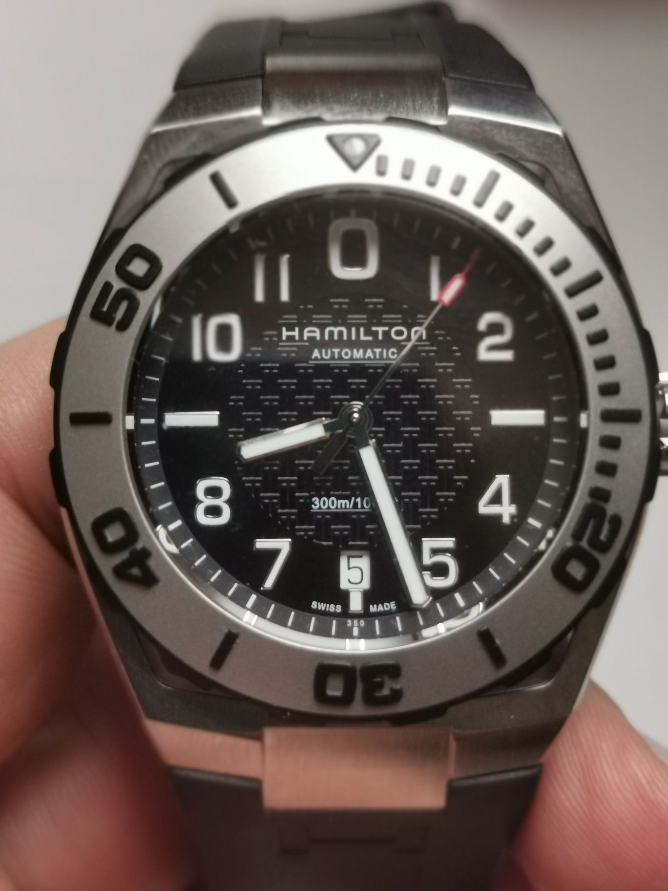 Hamilton Khaki Navy Sub - като нов
