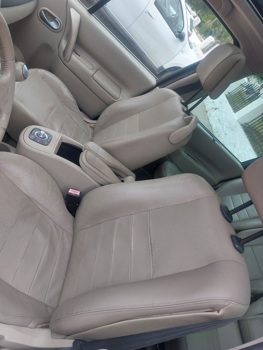 Renault grand scenic 2009 7 locuri