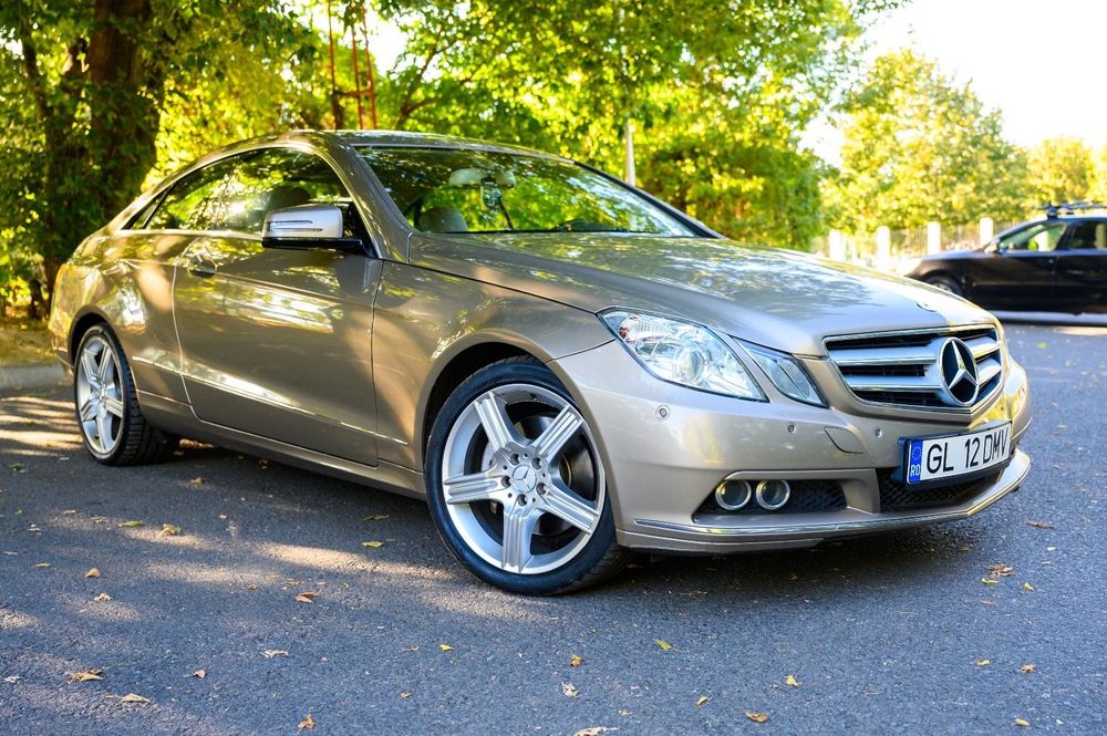 Mercedes-Benz E Mercedes-Benz E 220 CDI DPF Coupe
