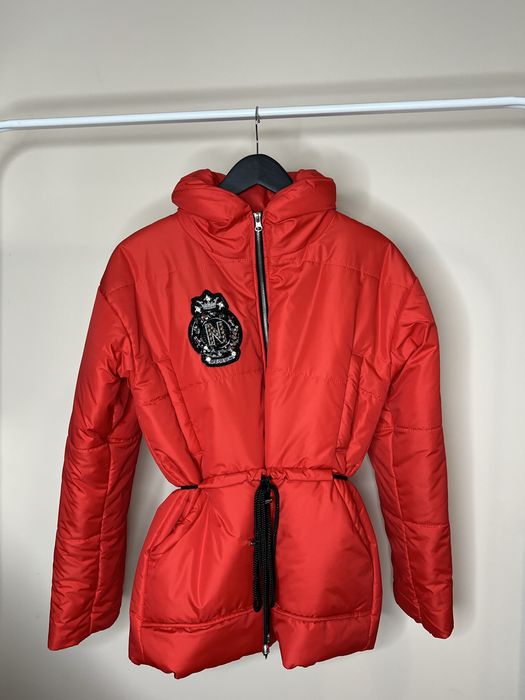 яке Nicole Collection