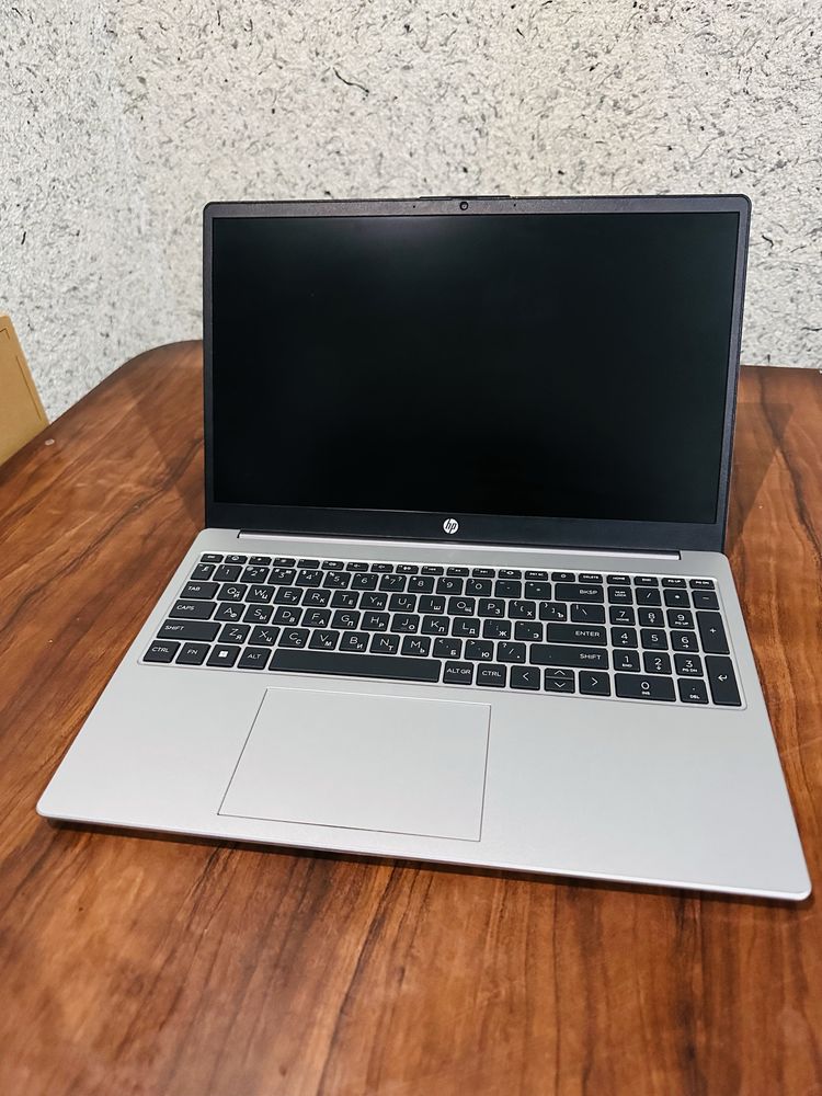 Hp noutbuk amd holati ideal 8/512 SSD