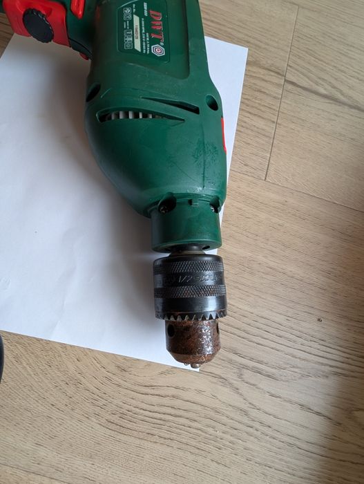 Masina de gaurit cu percutie DWT SBM600 + 7 burghie