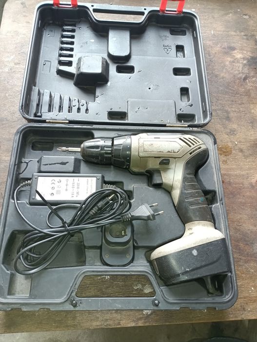 Продам шуруповёрт Интерскол