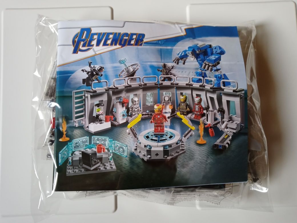 Set TIP Lego Marvel Avengers Iron Man Sala Armurilor 76125