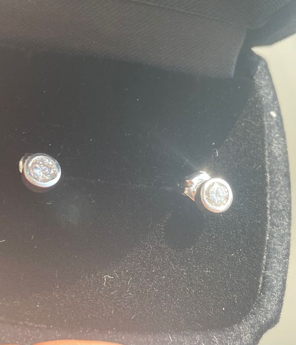 Cercei din platina cu diamante naturale de 0,30ct