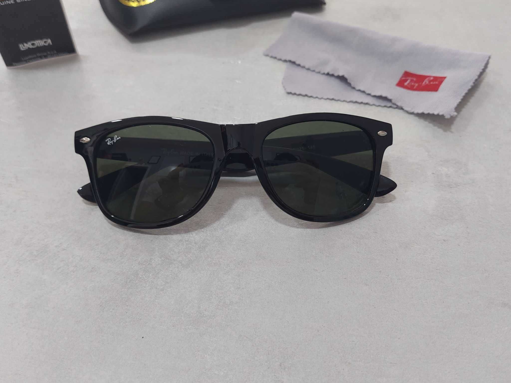 Слънчеви очила RAY-BAN 2132