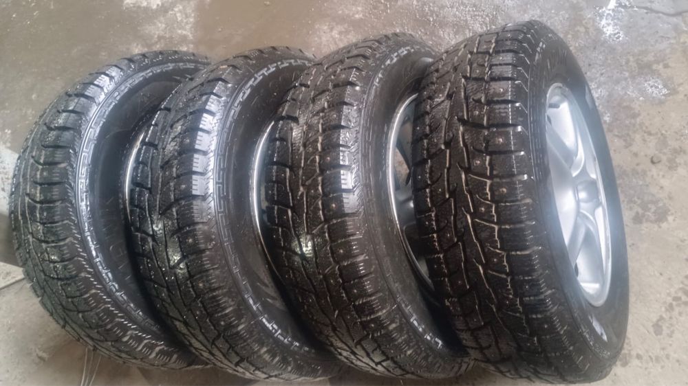 Зимние шины в отличном состояний