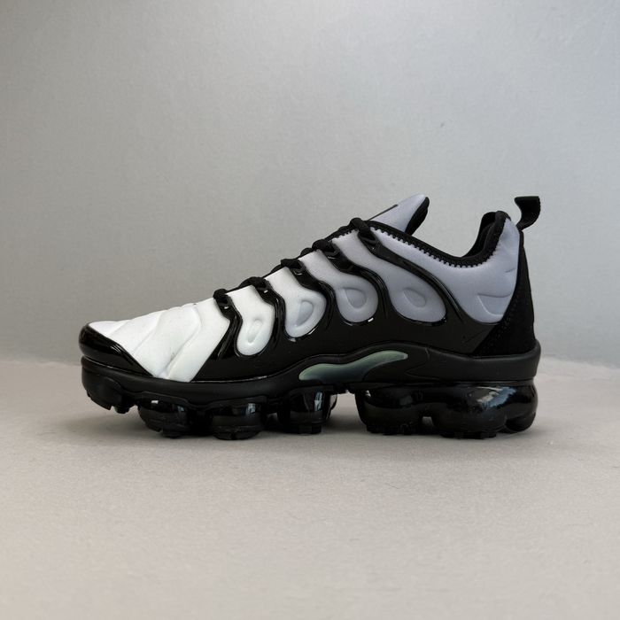 Nike Vapormax Plus "Neon"! НОВИ! Ориг
