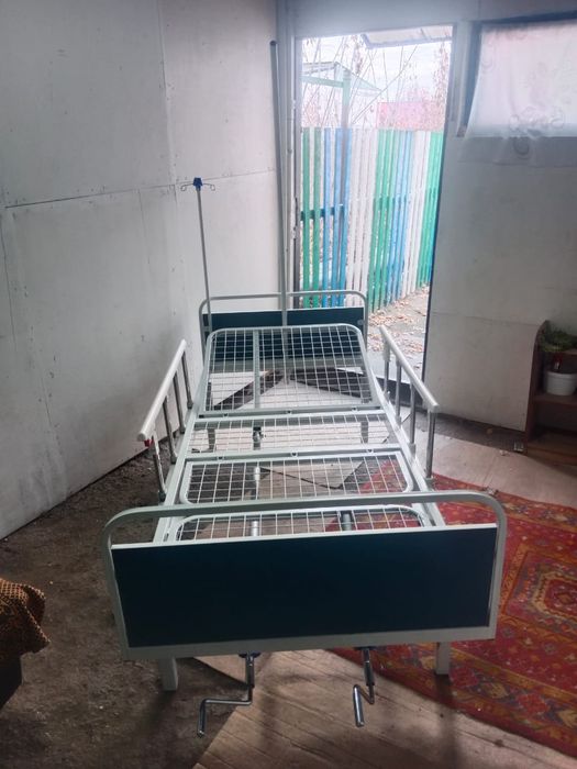 Кровать медицинская
