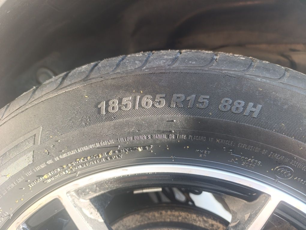 Продам диски с шинами или без R15