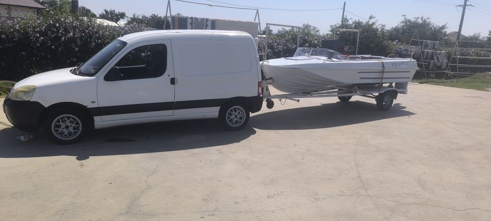 Barca aluminiu comenzi distanta