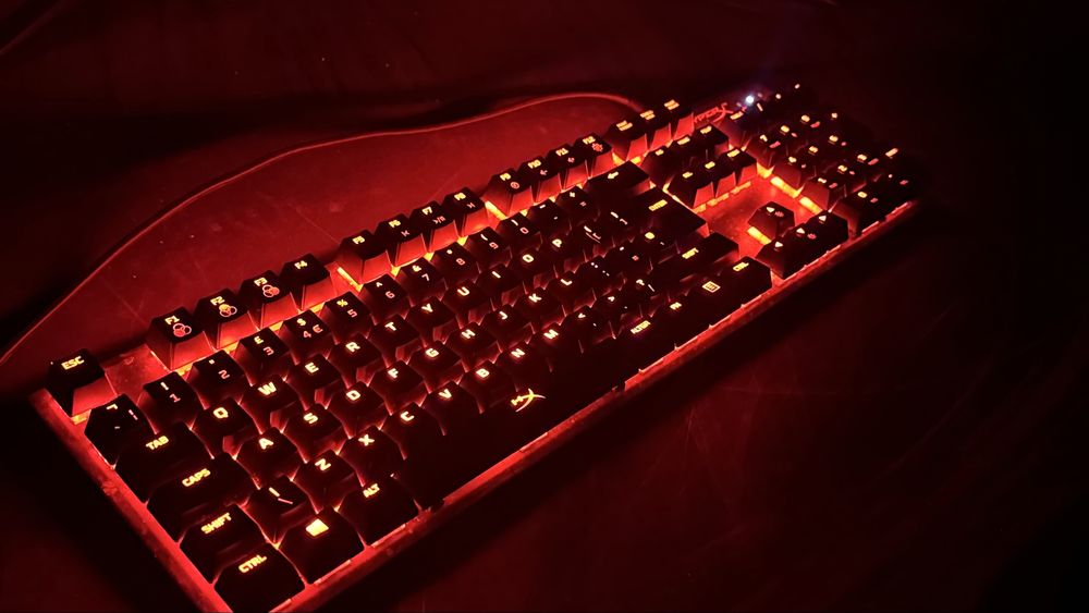 Игровая клавиатура HyperX alloy FPS RGB