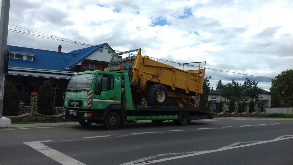 Tractari auto Transport utilaje Platforma Suceava