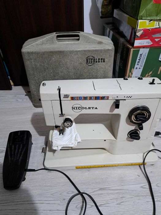 Masina de cusut elecrrică