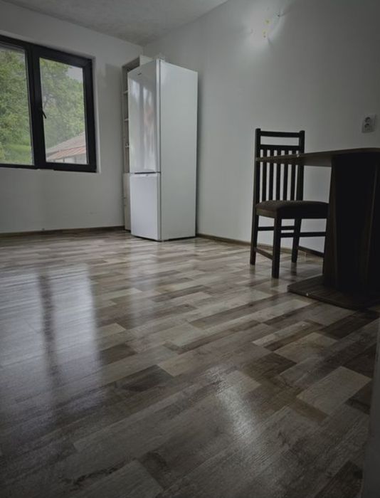 Vând vilă  2023 361mp teren ultracentrala Băile Olănești